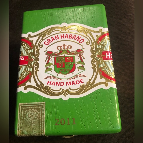 Wooden Gran Habano Cigar Box - Picture 2 of 11